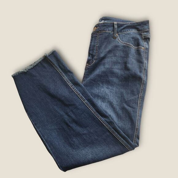 Billie Women's Jeans Dark Wash Raw Hem Straight Leg High-rise Size 14 - Picture 6 of 8